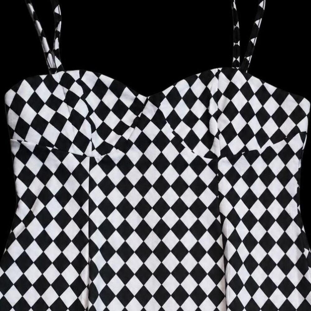 Diamond-pattern Dress - Picture 3 of 4